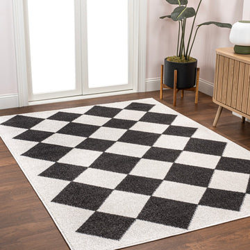 Draper Classic Geometric Diamond Pattern Area Rug